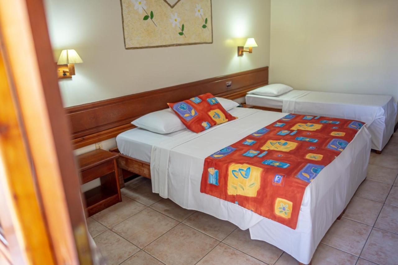 Porto Calem Praia Hotel Порту-Сегуру Экстерьер фото